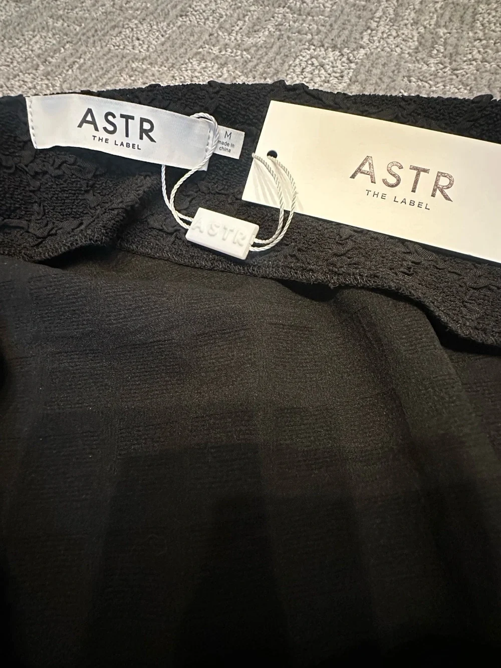 ASTR The Label “Lindy Top” Black One Shoulder Textured Top NWT Medium - Picture 6 of 7